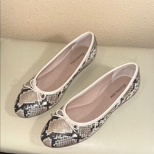 Gianni Bini flats. Size 7.5M